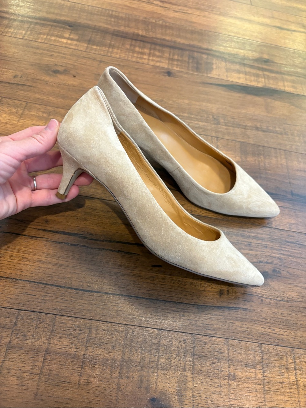 J.CREW Women's Beige Suede Pointed Toe Slip-On Pump Kitten Heel Size 7